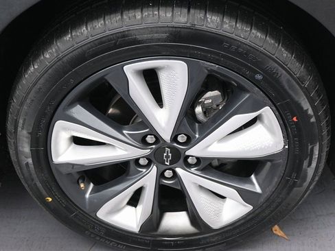 Used 2022 Chevrolet Bolt EUV LT w/ Convenience Package FWD image 37