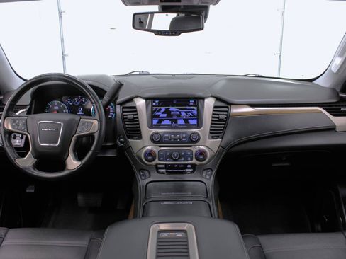 Used 2020 GMC Yukon Denali w/ Denali Premium Package AWD/4WD image 54