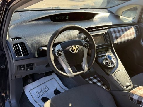 Used 2011 Toyota Prius Three image 8