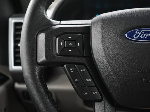 Used 2020 Ford F150 XLT w/ Equipment Group 302A Luxury AWD/4WD image 25