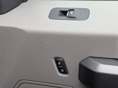 Used 2015 Ford F150 XLT w/ Equipment Group 301A Mid image 36