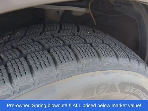 Used 2016 Toyota RAV4 XLE FWD image 9