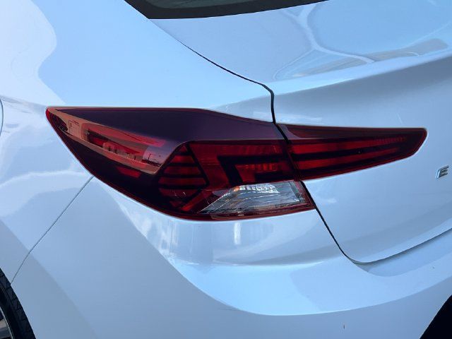 Used 2020 Hyundai Elantra Value Edition w/ Cargo Package (C1) FWD image 16