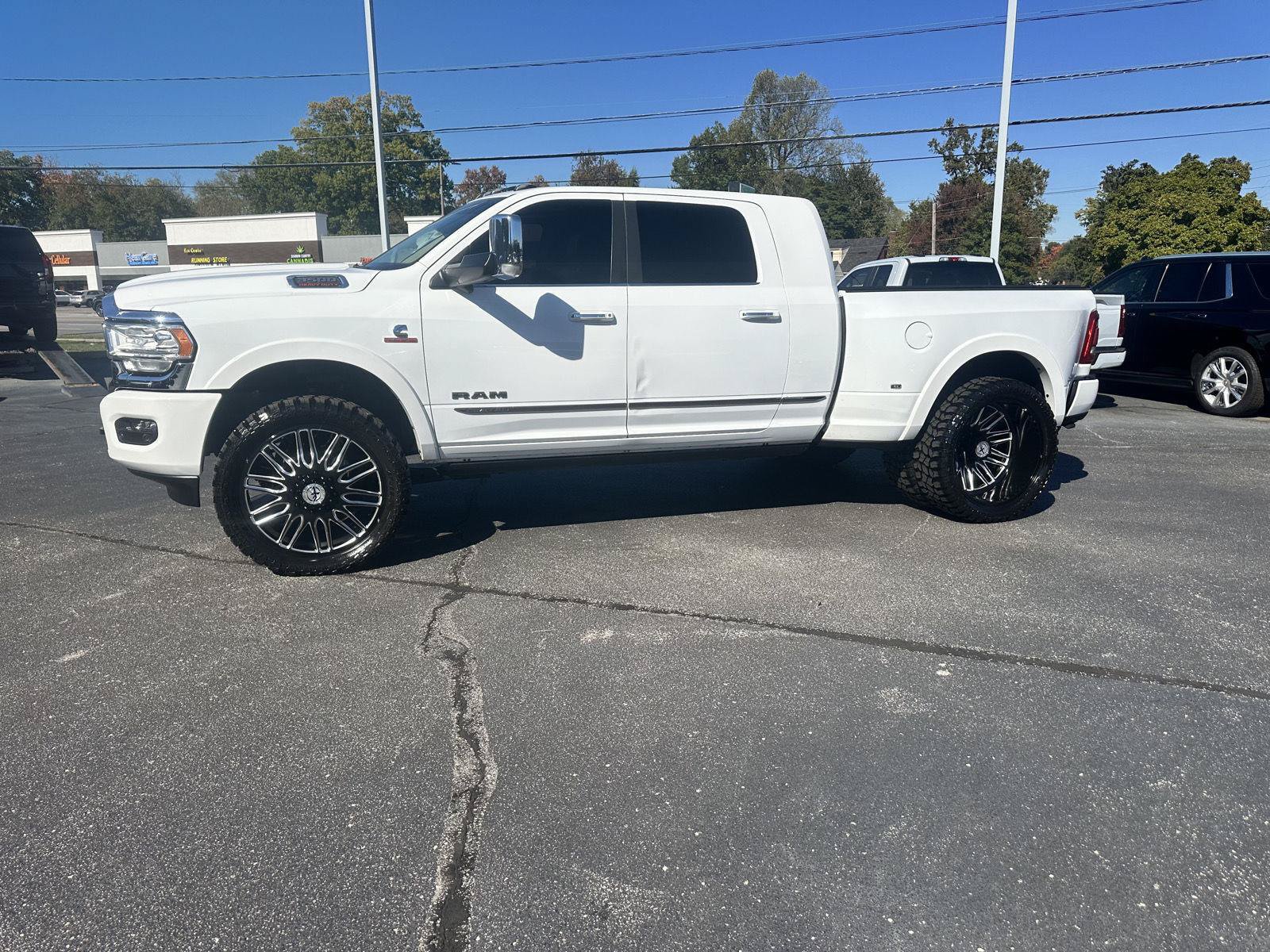 Used 2020 RAM 3500 Limited AWD/4WD image 14