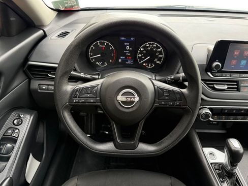Used 2023 Nissan Altima 2.5 S FWD image 14