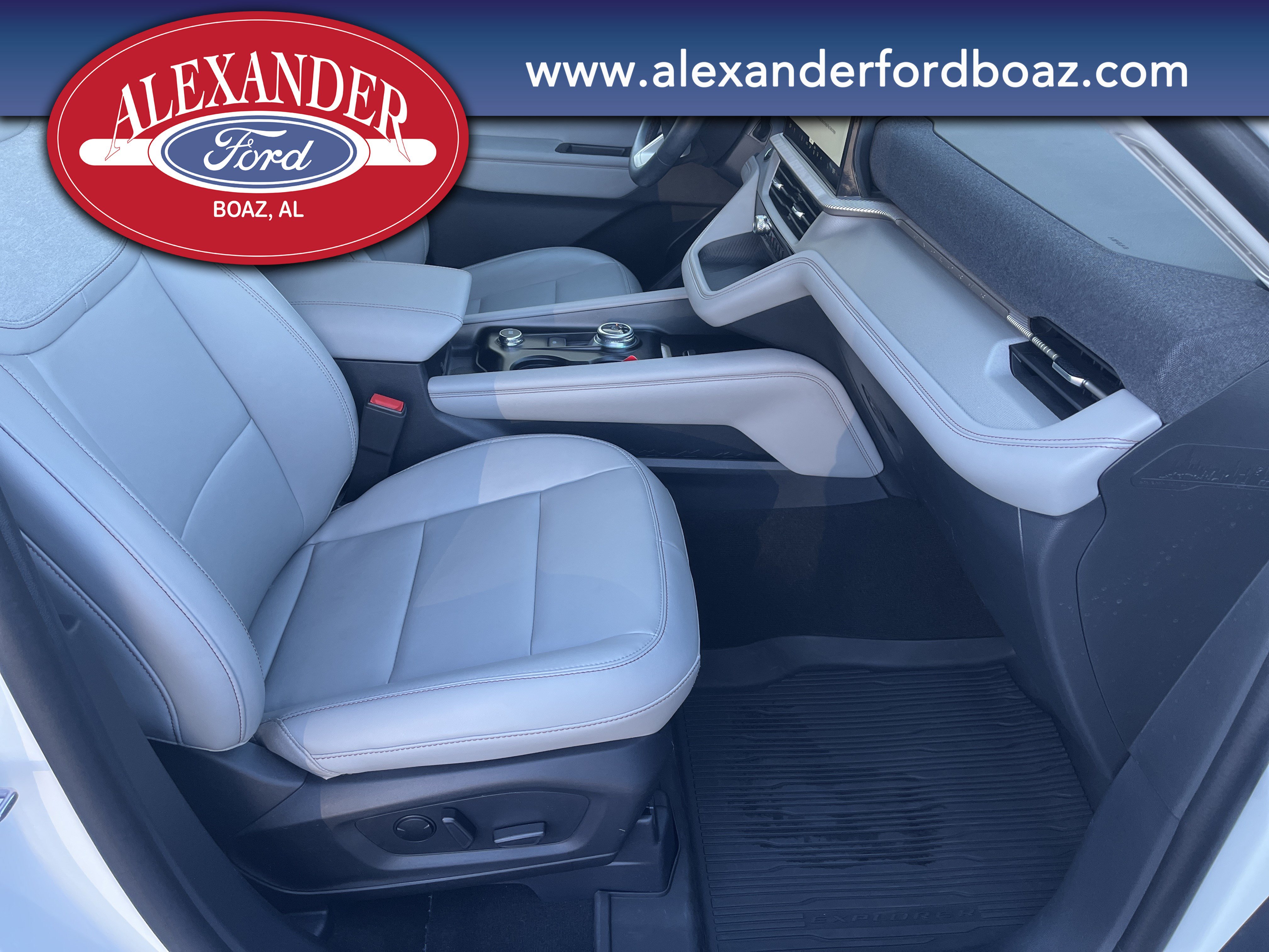 Used 2025 Ford Explorer Active w/ Active Comfort Package AWD/4WD image 14