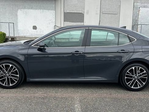 Certified 2025 Toyota Camry XLE FWD image 8