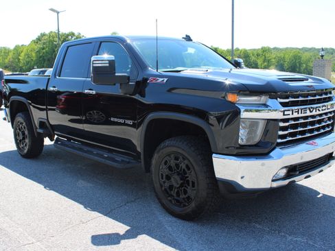 Used 2022 Chevrolet Silverado 2500 LTZ w/ LTZ Plus Package AWD/4WD image 4