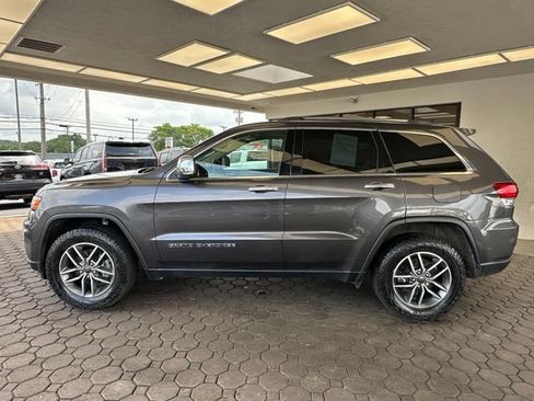 Used 2020 Jeep Grand Cherokee Limited AWD/4WD image 2