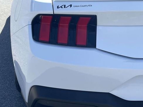 Used 2024 Ford Mustang Premium image 19