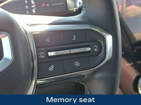 Used 2024 GMC Sierra EV Denali AWD/4WD image 8