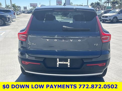 Used 2021 Volvo XC40 T5 Momentum w/ Protection Package Premier image 7