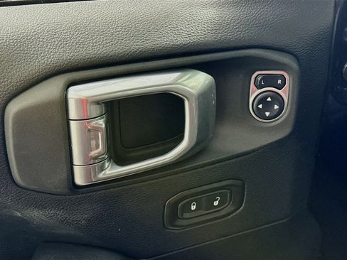 Used 2021 Jeep Wrangler Unlimited Rubicon image 22