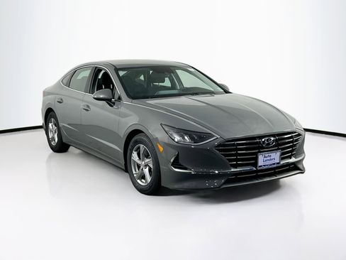 Used 2023 Hyundai Sonata SE image 3