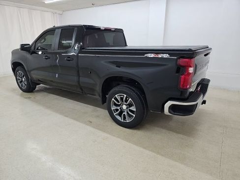 Used 2023 Chevrolet Silverado 1500 LT AWD/4WD image 16