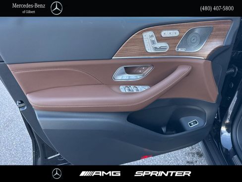 New 2026 Mercedes-Benz GLS 450 4MATIC image 11