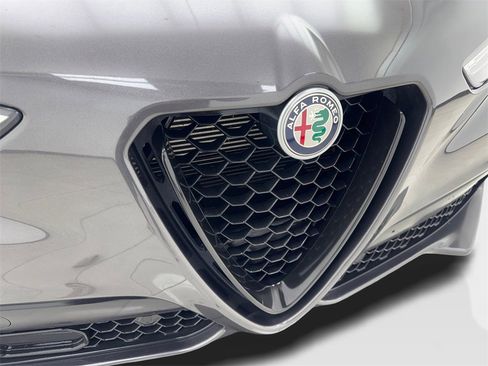 Used 2021 Alfa Romeo Stelvio Sprint w/ Nero Edizione image 25