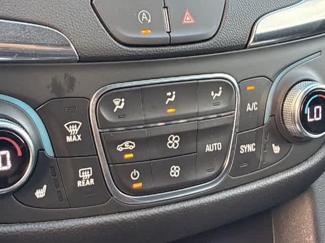 Used 2024 Chevrolet Equinox LT FWD image 38