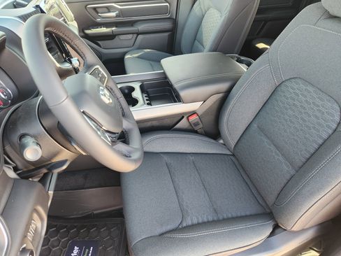 New 2026 RAM 1500 4x4 Crew Cab image 10