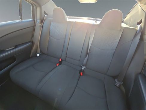 Used 2011 Chrysler 200 Touring image 17