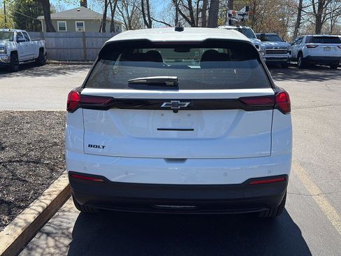 New 2027 Chevrolet Bolt LT FWD image 5