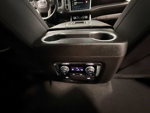 Used 2023 GMC Yukon Denali AWD/4WD image 73