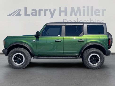 Used 2022 Ford Bronco Big Bend w/ Sasquatch Package image 2