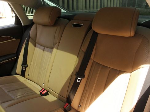 Used 2019 Audi A8 L 3.0T image 17