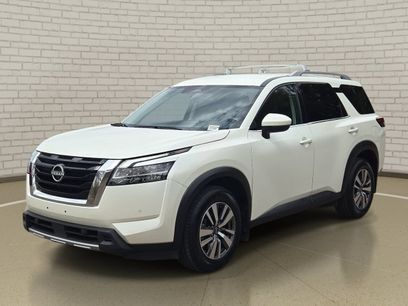 Used 2023 Nissan Pathfinder SL