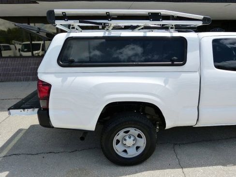 Used 2022 Toyota Tacoma SR RWD image 19