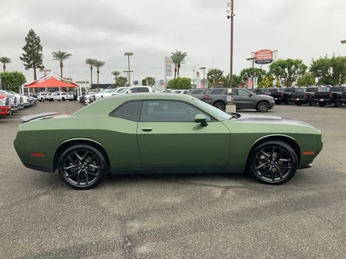 Certified 2022 Dodge Challenger SXT w/ Blacktop Package image 4
