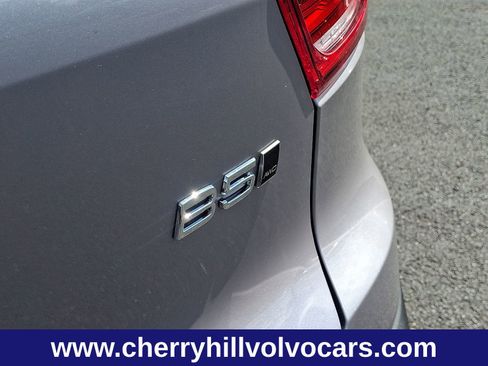 New 2026 Volvo XC40 B5 Plus w/ Protection Package Premier image 21