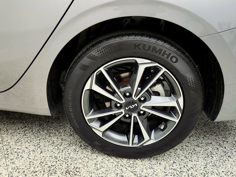 Used 2023 Kia Forte LXS FWD image 9