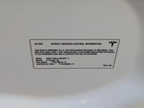 Used 2026 Tesla Model Y 2WD image 25