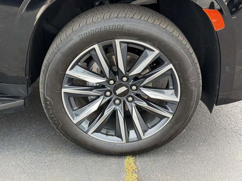 Used 2021 Cadillac Escalade ESV Sport w/ Heavy-Duty Trailer Package AWD/4WD image 9