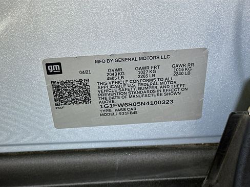 Used 2022 Chevrolet Bolt LT w/ Driver Confidence Package FWD image 12