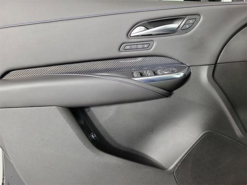 Certified 2024 Cadillac XT4 Sport image 19