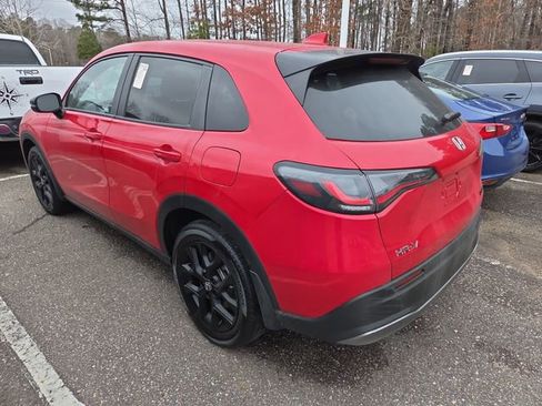 Used 2023 Honda HR-V Sport image 4