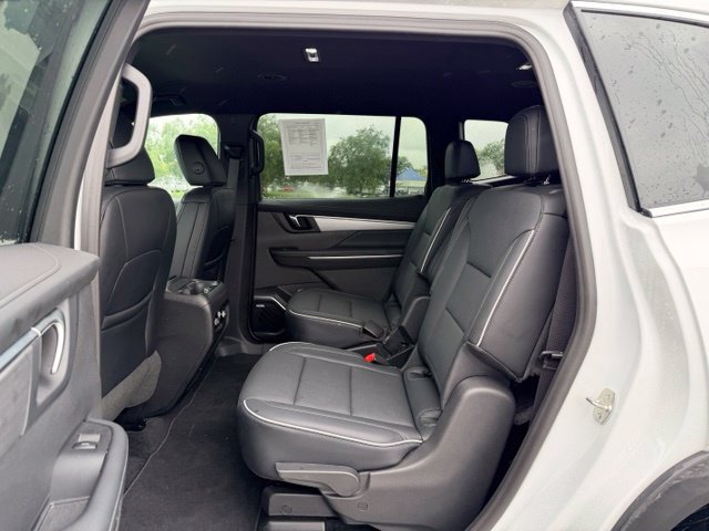 Used 2026 Buick Enclave Preferred FWD image 8