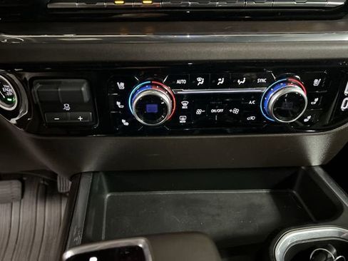 Certified 2024 GMC Sierra 1500 SLT w/ SLT Premium Package image 17