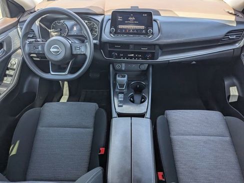 Used 2023 Nissan Rogue SV image 14