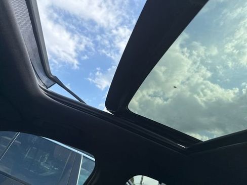 Used 2023 Jeep Grand Cherokee Summit w/ Luxury Tech Group V image 16