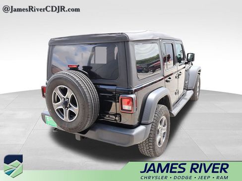 Used 2022 Jeep Wrangler Unlimited Sport AWD/4WD image 5