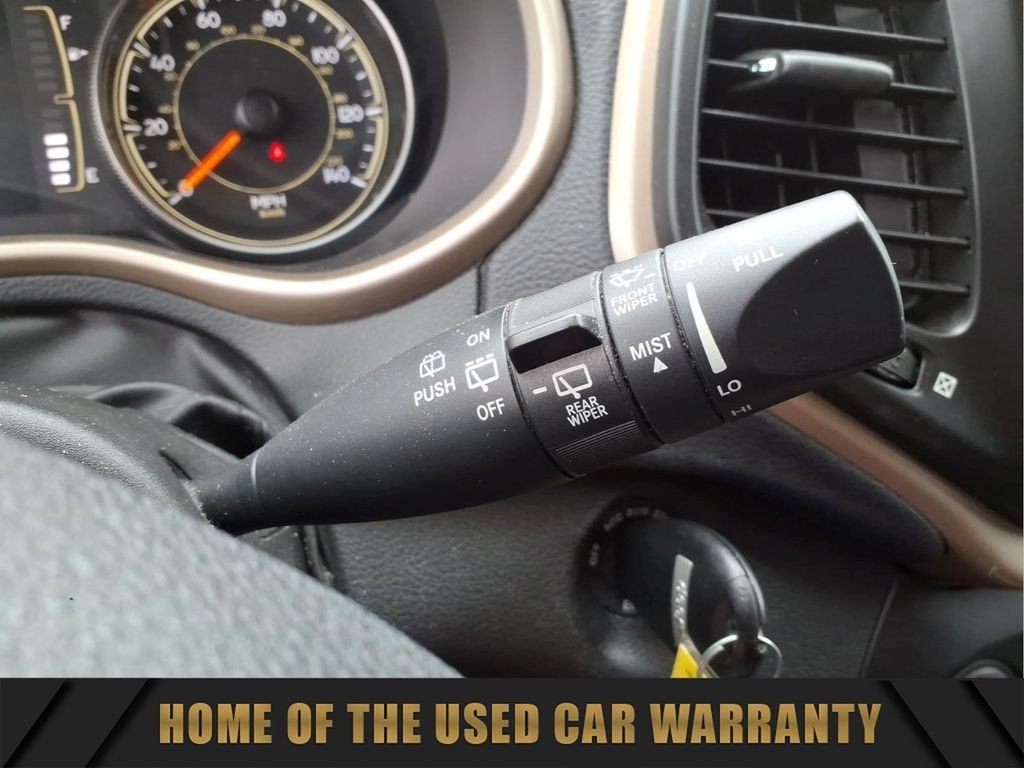 Used 2015 Jeep Cherokee Latitude w/ Cold Weather Group FWD image 23