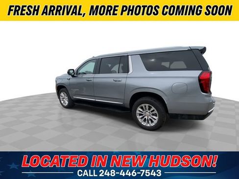 Used 2023 GMC Yukon XL SLT AWD/4WD image 8