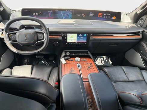 Used 2025 Lincoln Navigator L Black Label AWD/4WD image 15