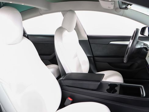 Used 2022 Tesla Model 3 Long Range image 24