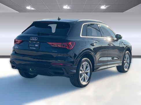 Certified 2025 Audi Q3 2.0T Premium Plus w/ Premium Plus Package image 9