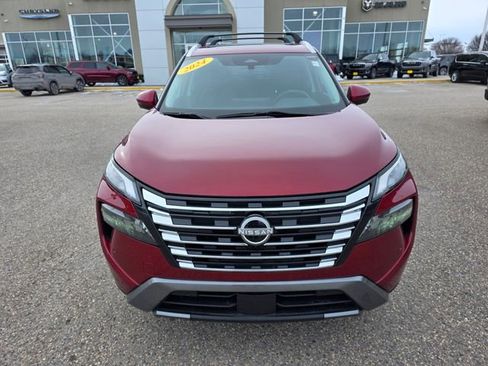 Used 2024 Nissan Rogue SL w/ SL Premium Package image 4