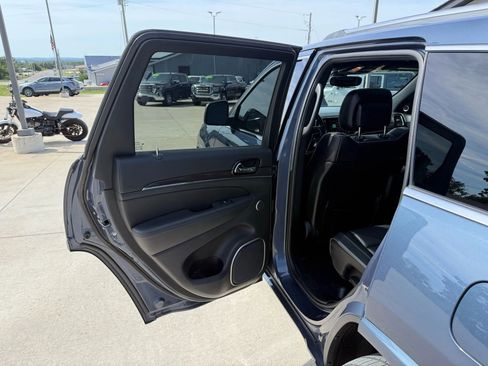 Used 2019 Jeep Grand Cherokee Overland image 33